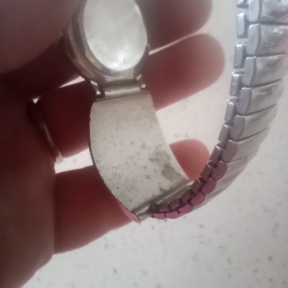 Western Style Watch - Picture 7 of 9